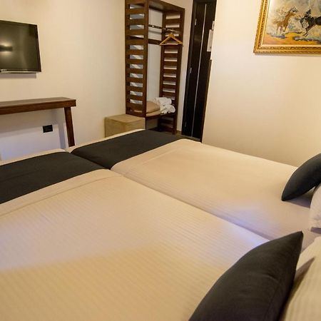Gjirokastër Kale Guesthouse מראה חיצוני תמונה