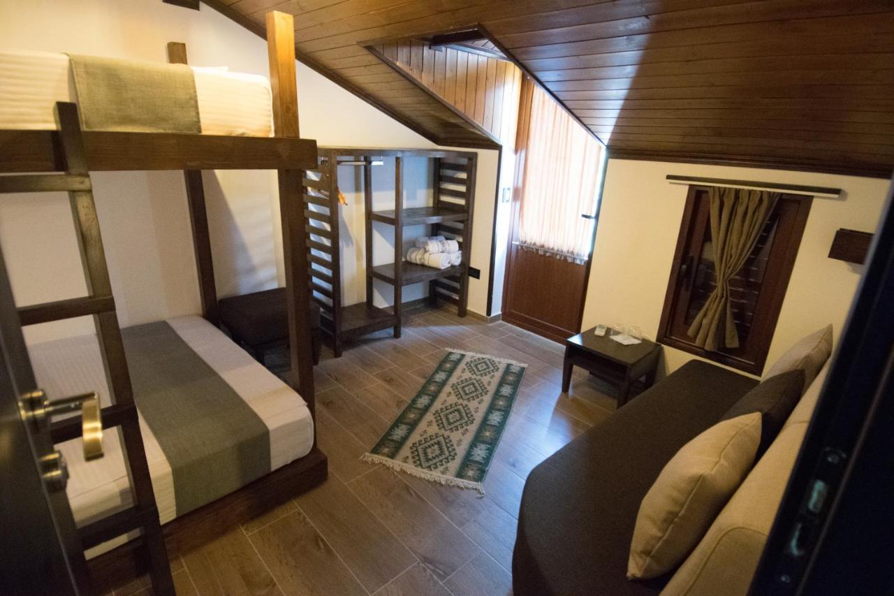 Gjirokastër Kale Guesthouse מראה חיצוני תמונה