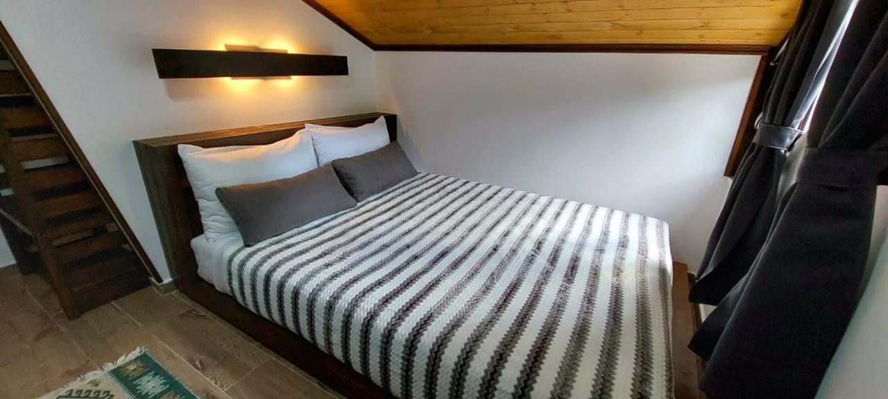 Gjirokastër Kale Guesthouse מראה חיצוני תמונה